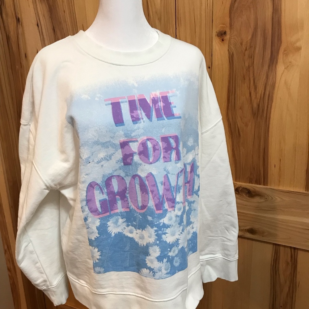 BP Graphic Long Sleeve Crew Neck Sweatshirt Women’s L